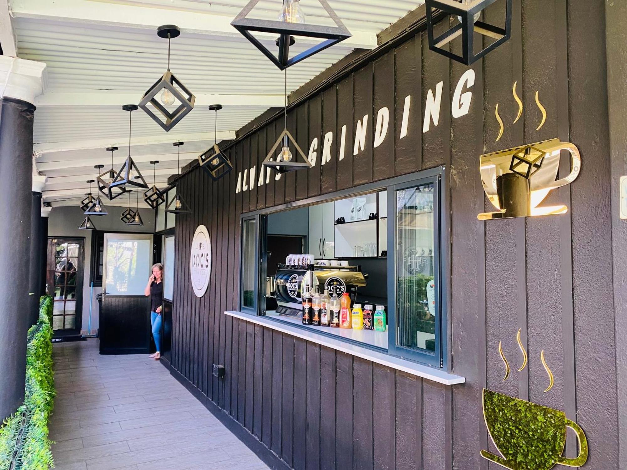 Halfway House Hotel Kimberley Exterior photo